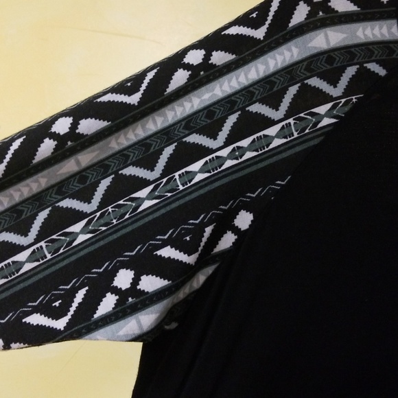 LulaRoe Randy - Picture 2 of 3